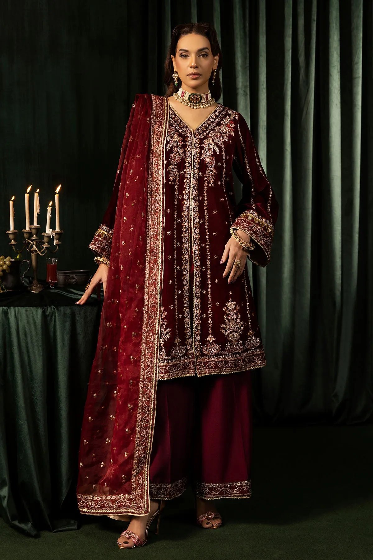 5099-SANDAL EMBROIDERED VELVET UNSTITCHED