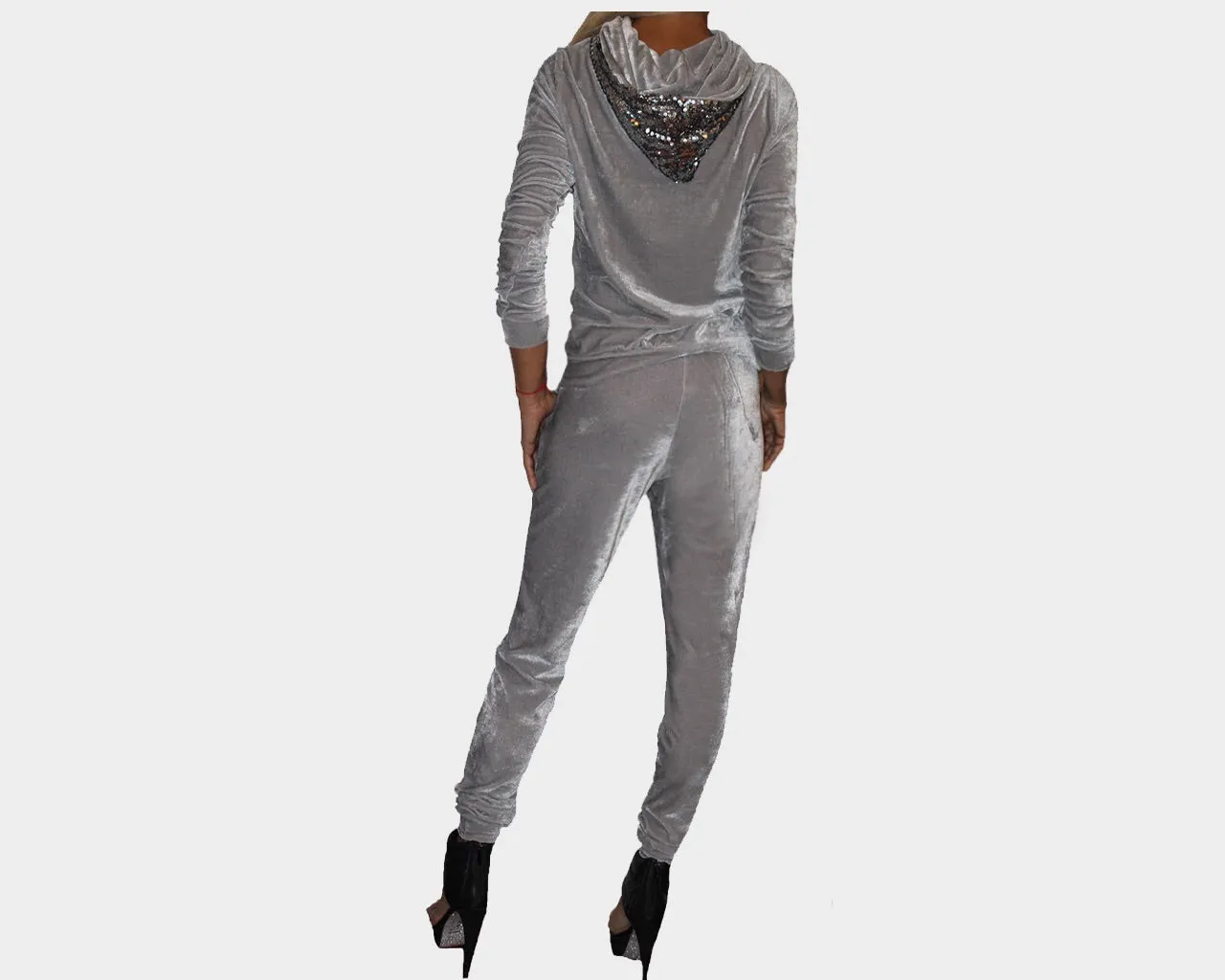 83 Moonlight Kiss Pale Gray Jog Suit - The St. Tropez