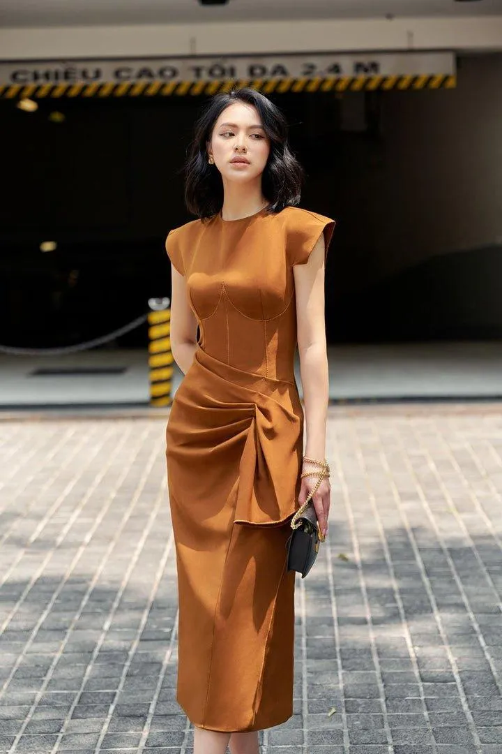 Brown chest cup dress-SOMA