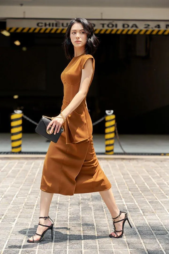 Brown chest cup dress-SOMA