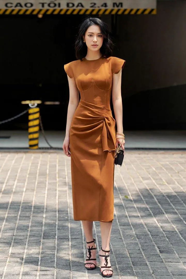 Brown chest cup dress-SOMA