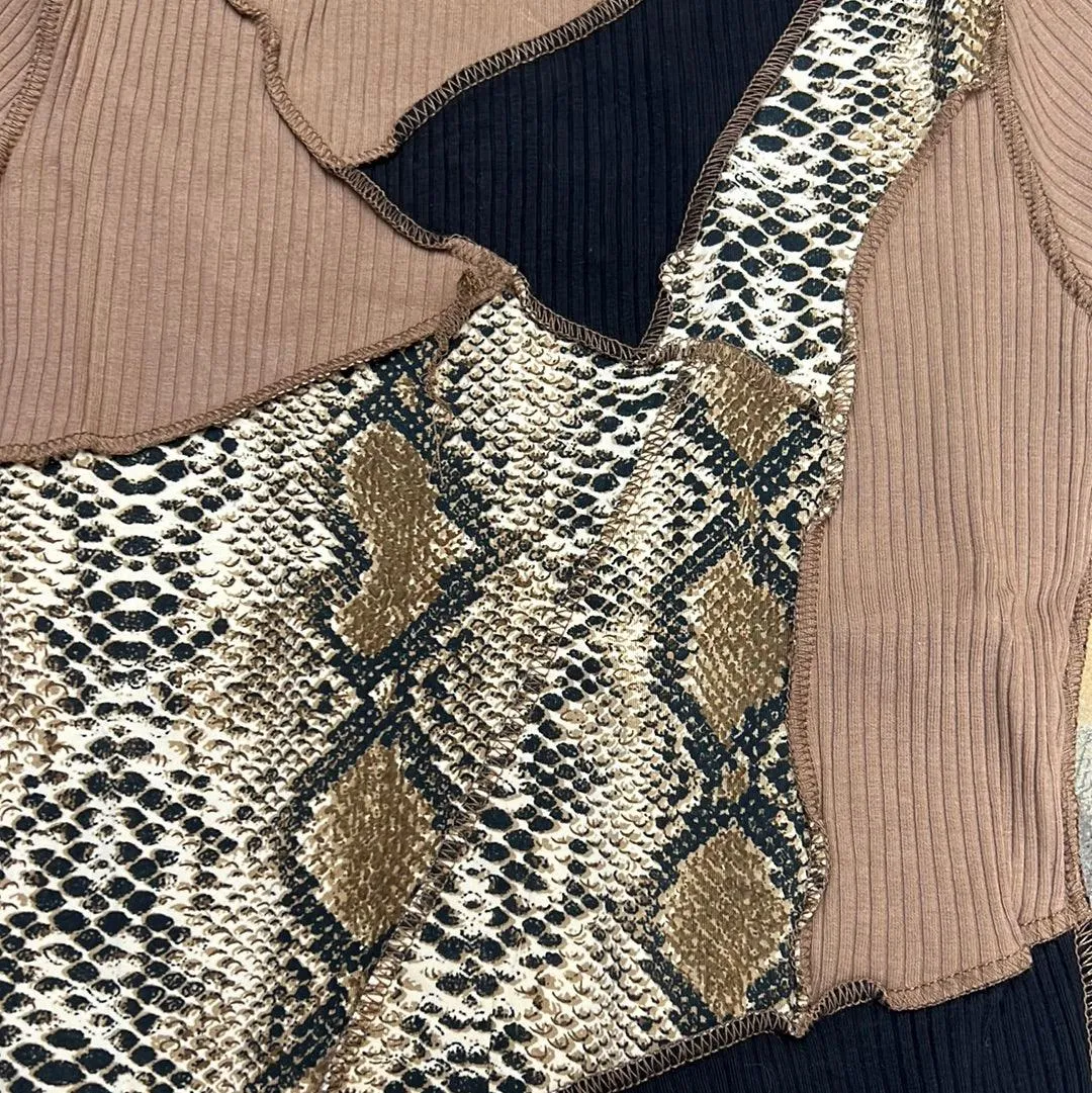 Lizette Blouse LC A3532 Zebra and Serpentine