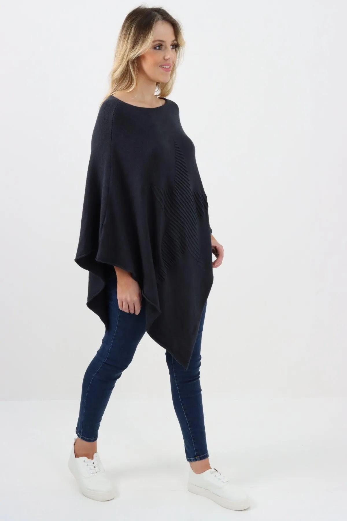 Made In Italy Star Ribbed Round Neck Poncho Top
