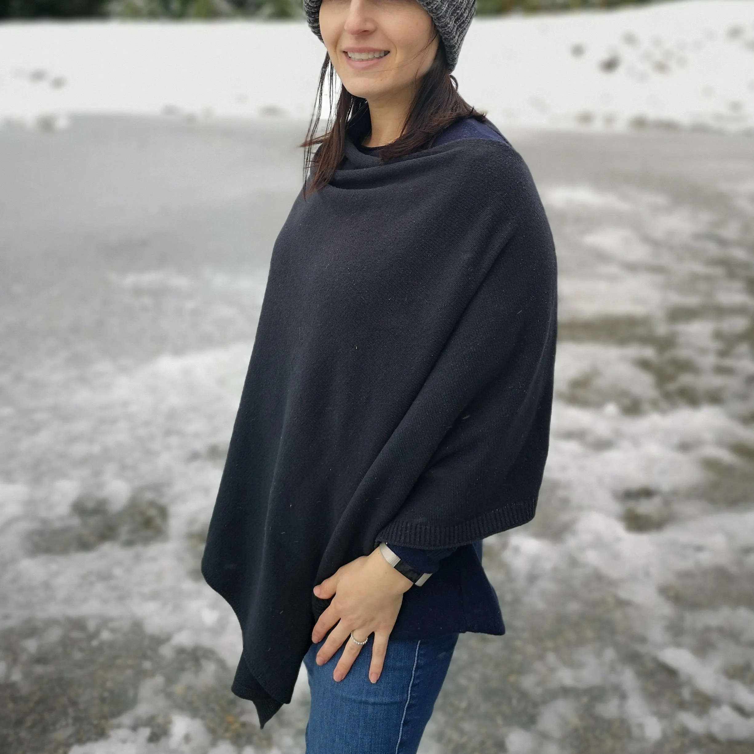Poncho - Black