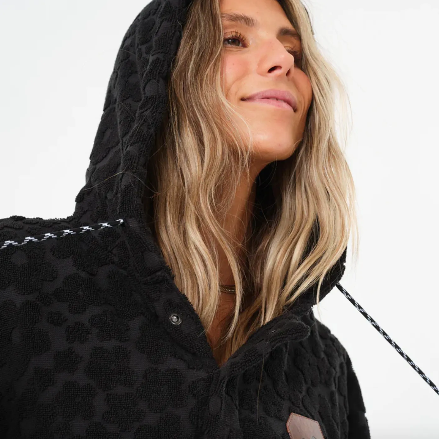 Slow Tide Ginny Extra-Warm Changing Poncho Black